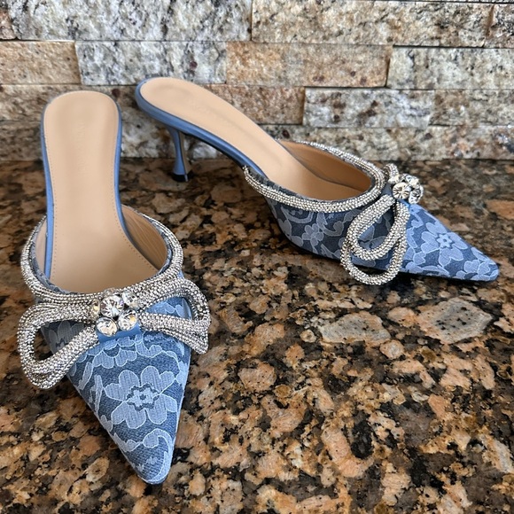 MACH & MACH Double Bow Floral Lace Pointed Toe Mule - Picture 5 of 13